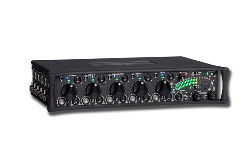 Sound Devices 552의 전면과 좌측면 — 다섯 입력 조절부와 오른쪽 레벨 미터